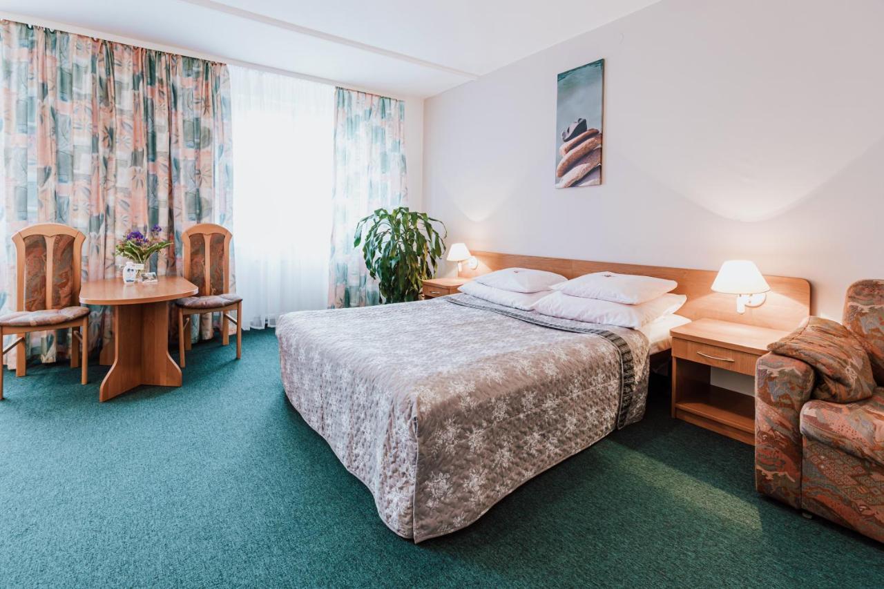 Hotel Gromada Medical Spa Busko-Zdrój Dış mekan fotoğraf