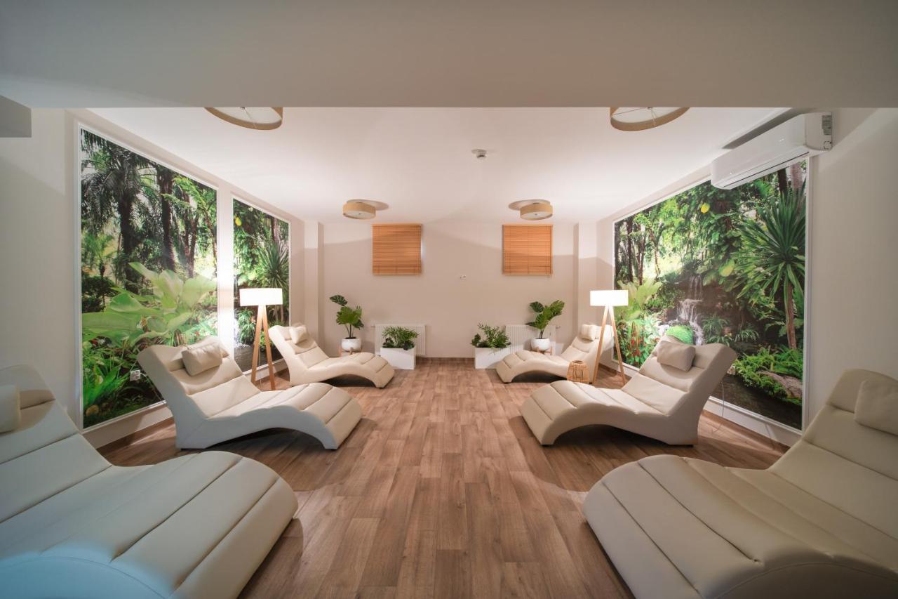 Hotel Gromada Medical Spa Busko-Zdrój Dış mekan fotoğraf