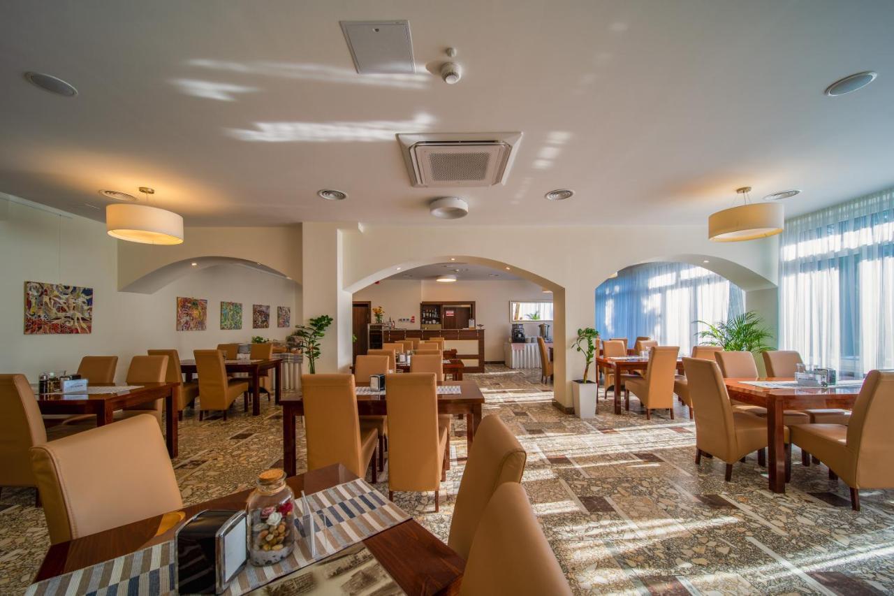 Hotel Gromada Medical Spa Busko-Zdrój Dış mekan fotoğraf