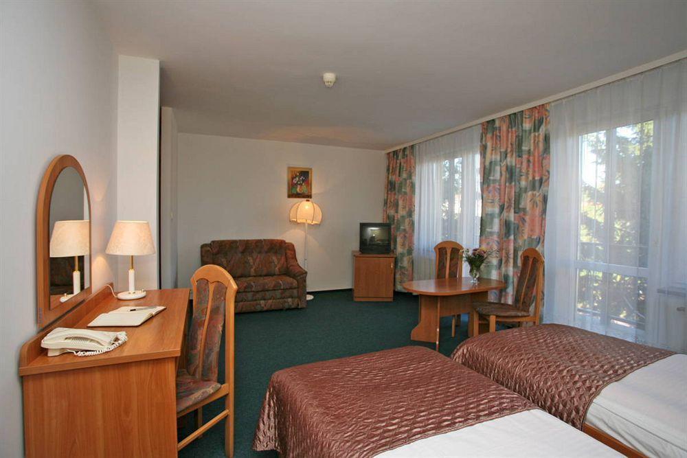 Hotel Gromada Medical Spa Busko-Zdrój Dış mekan fotoğraf