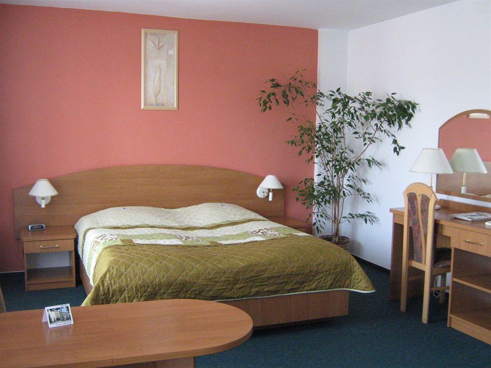 Hotel Gromada Medical Spa Busko-Zdrój Dış mekan fotoğraf