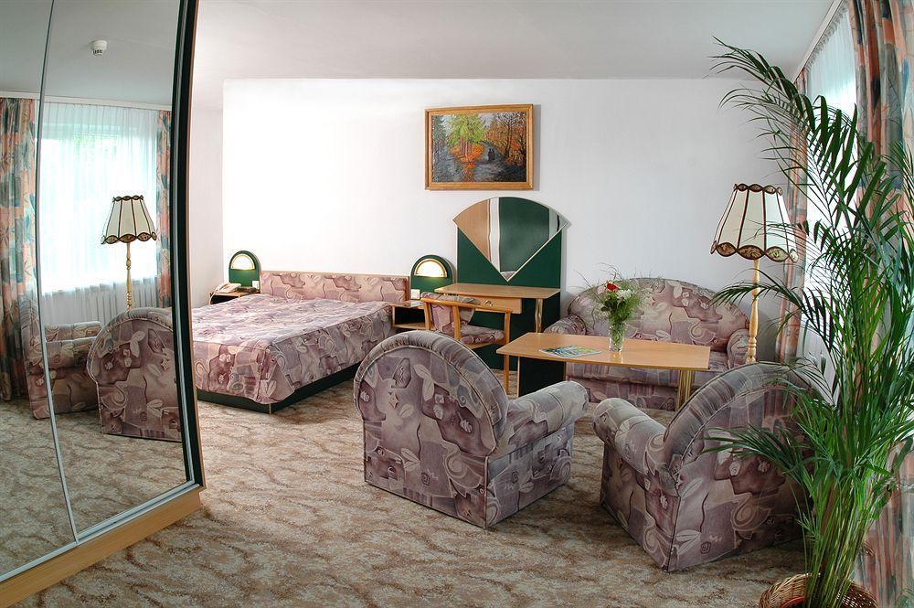 Hotel Gromada Medical Spa Busko-Zdrój Dış mekan fotoğraf