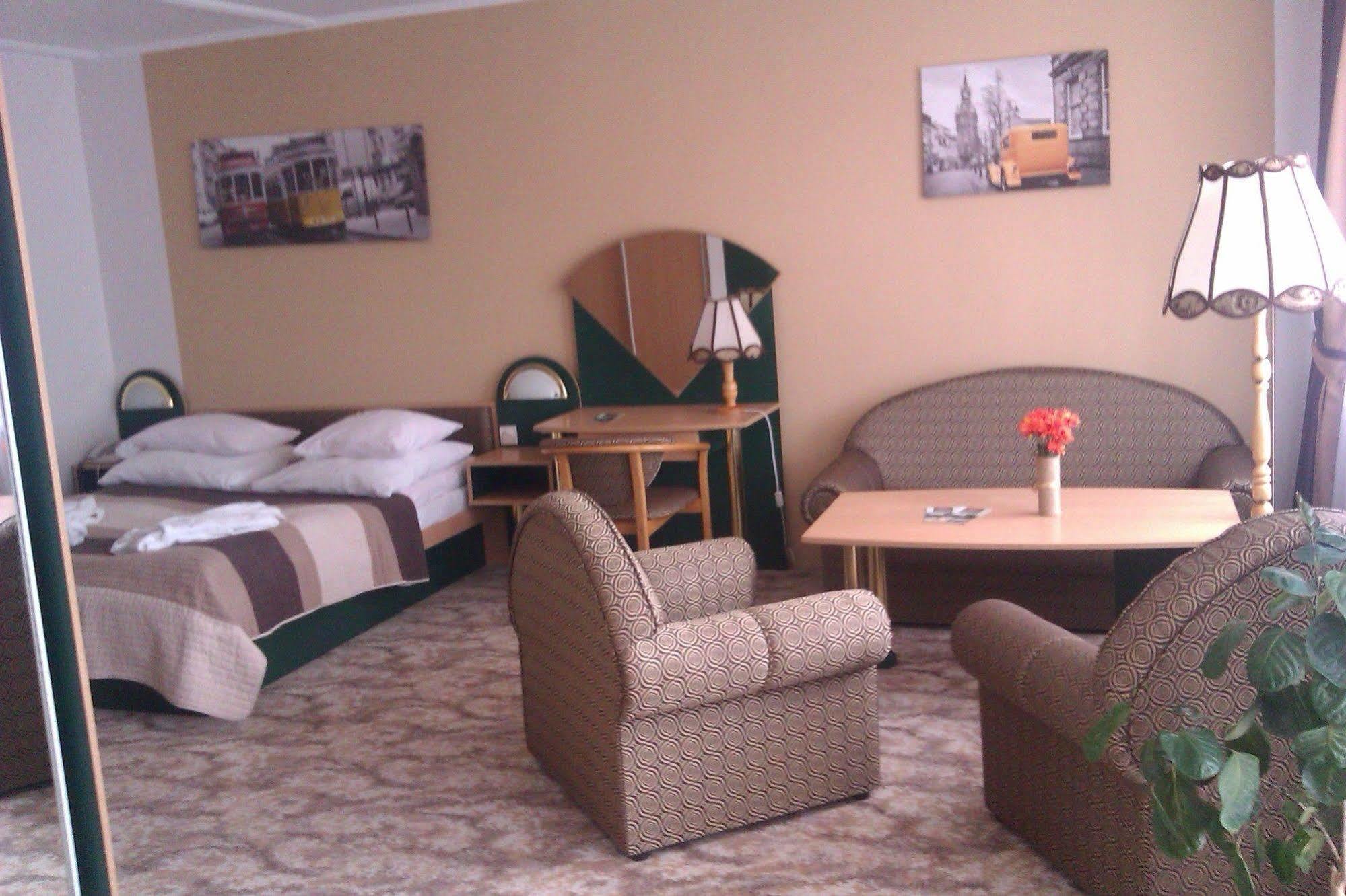 Hotel Gromada Medical Spa Busko-Zdrój Dış mekan fotoğraf
