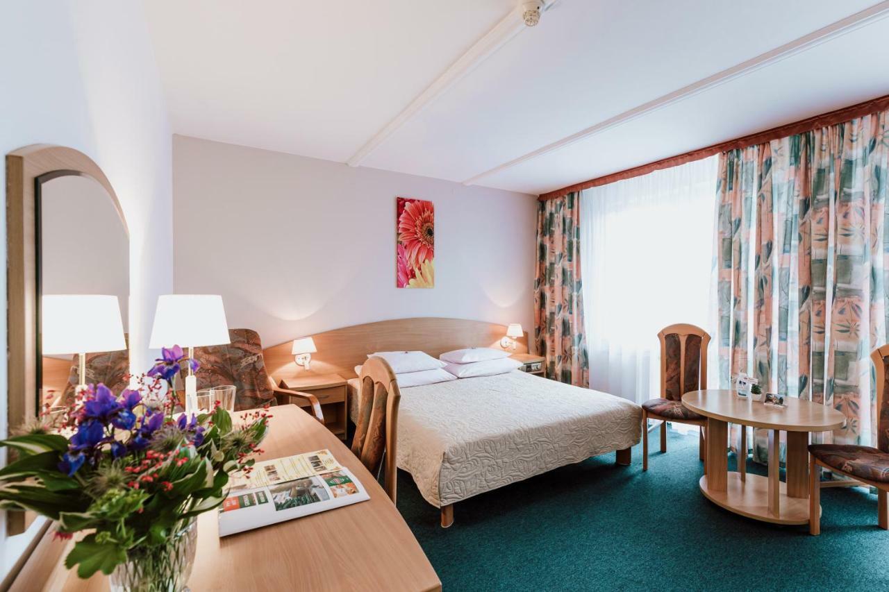 Hotel Gromada Medical Spa Busko-Zdrój Dış mekan fotoğraf